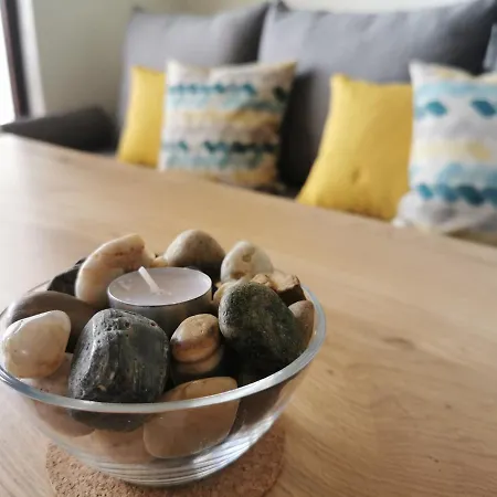 Cosy Sea View Apartment Emona דירה *